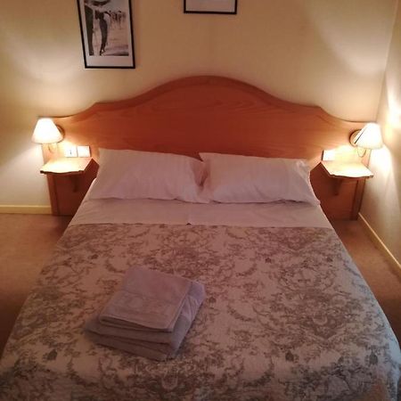 Hotel De La Place Liffol-le-Grand Eksteriør bilde